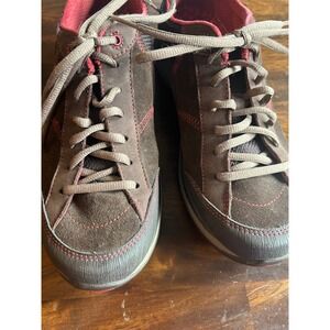 Dansko Brown Suede Mesh Slip Resistant Walking Shoes Sneakers Size 41 Womens
